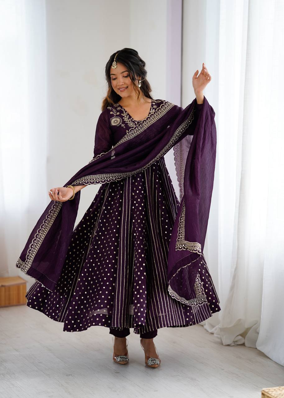 Anarkali Gown With Crunchy With Fully Flair Anarkali Suit