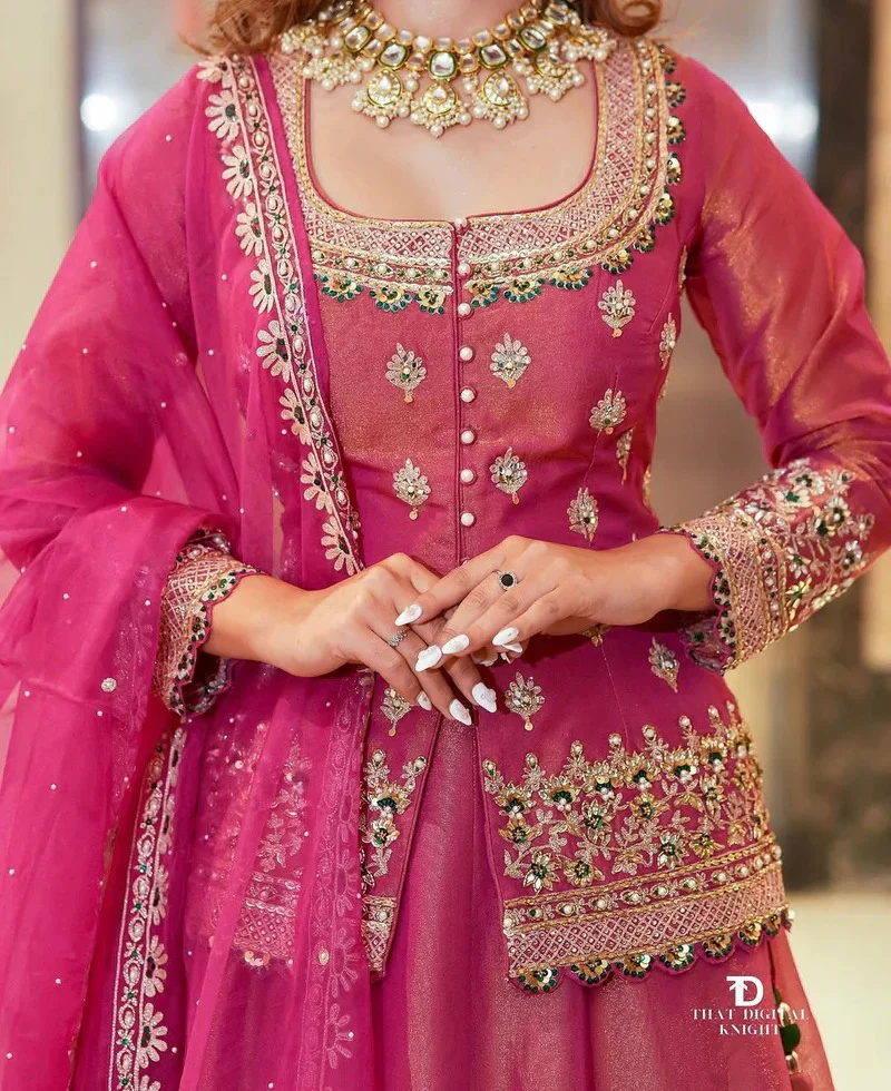 Luxurious New Kurta With Lahenga Set