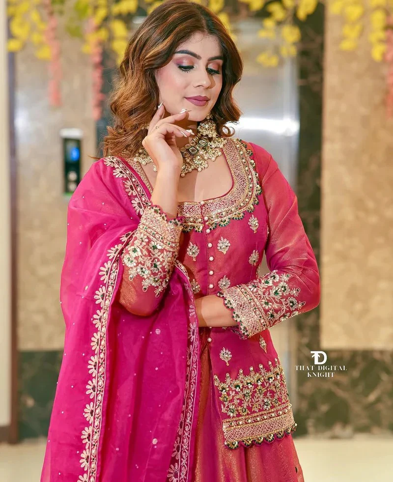 Luxurious New Kurta With Lahenga Set